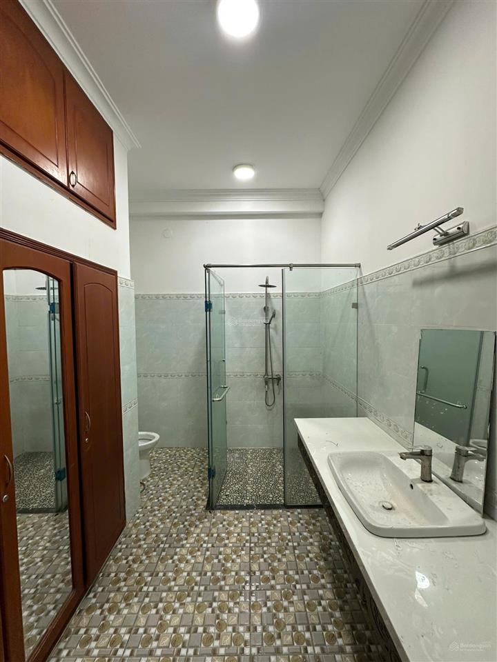 Cho thuê nhà trục chính d3 kdc nam long, dt 5x27m, hướng tb, giá 20tr/tháng