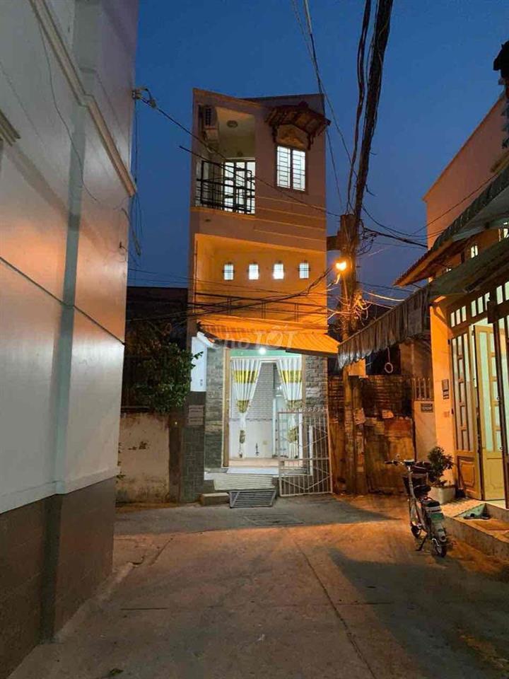 Cho thuê nhà hẻm trung tâm phường Thới Bình