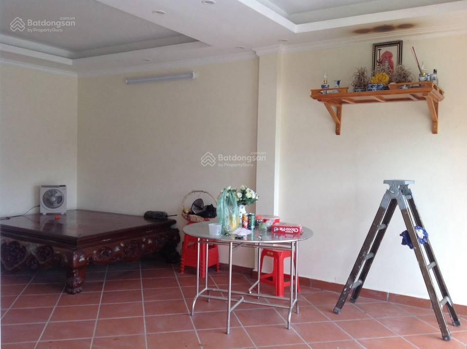 Chính chủ cho thuê nhà mặt hồ bảy gian, đội cấn, ba đình, hà nội