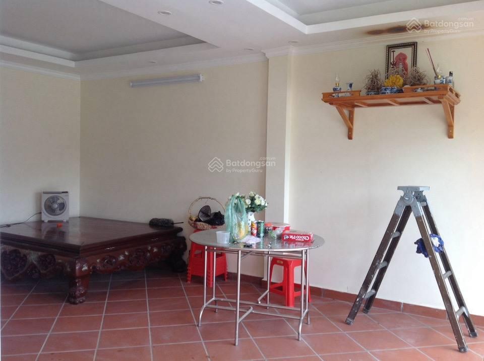Chính chủ cho thuê nhà mặt hồ bảy gian, ngõ 135 phố đội cấn, ba đình, hà nội