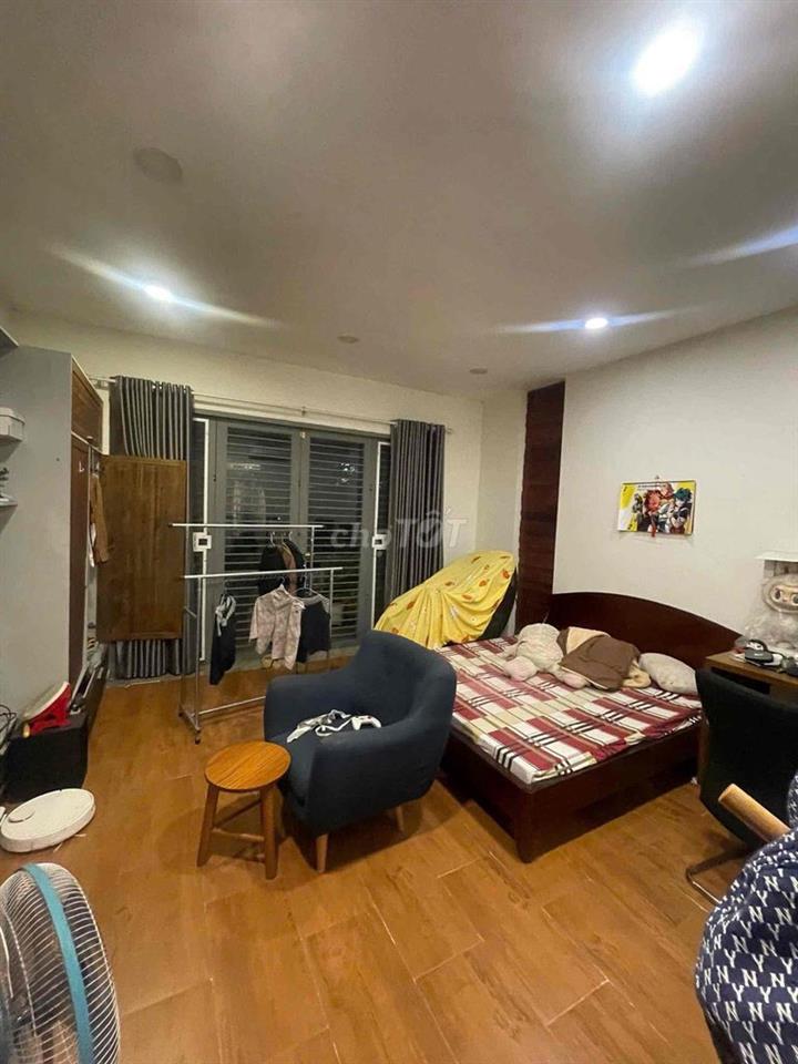 Cho thuê nhà nguyên căn làng đại học ABC,DT :5 x 20 ,3 Lầu . Giá: 18tr