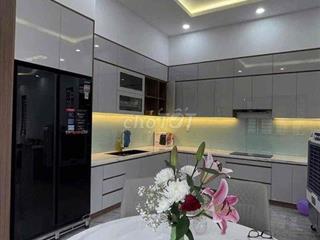 cho thuê nhà ng cănLàng Đại Học ABC, 5x20 , 3 lầu 4 PN . Giá : 22tr/th