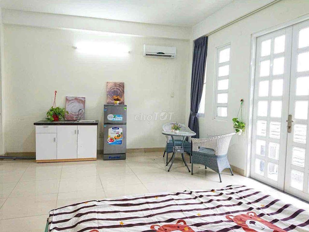 căn hộ dịch vụ liền kề KDC Sadeco Phước Kiển, DT:5,5x17. 4 lầu. Giá:7
