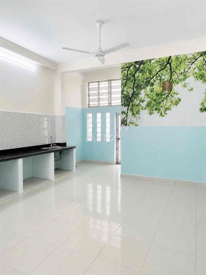 Cho thuê nhà ngcăn Làng Ðại Học ABC,DT:5x25 , 3 lầu,5 PN . Giá:14tr/th