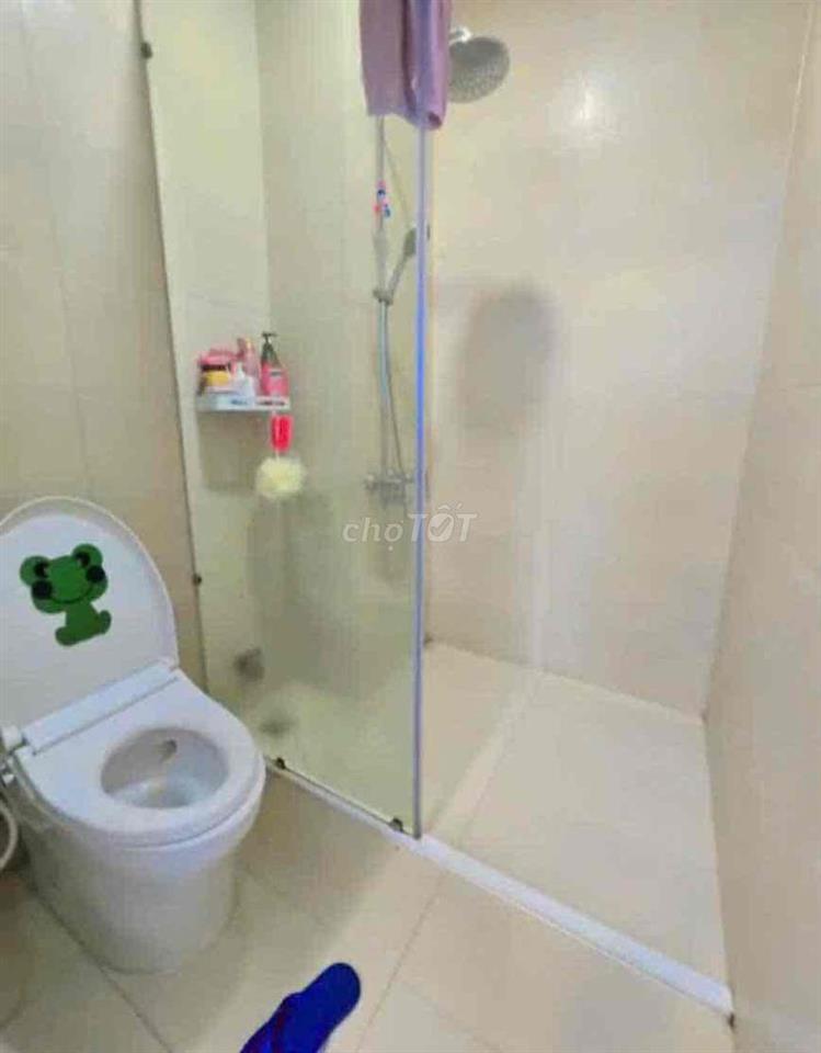 Cho thuê nhà Sadeco Phước Kiển, Hầm 3,5 lầu,DT:5x20.nhà đẹp. Giá:25tr/