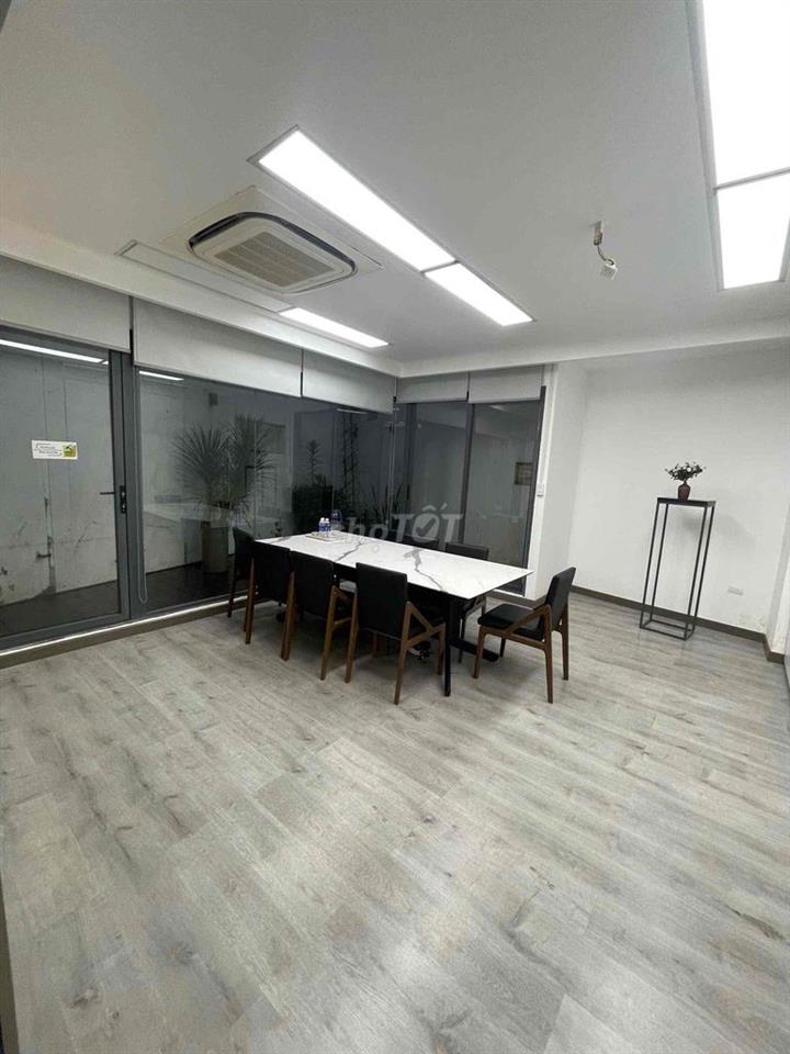 biệt thự KDC sadeco 250m2 . 4 lầu . có thang máy . Giá thuê: 65tr/th