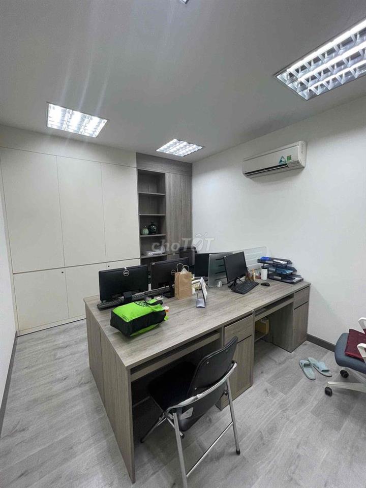 biệt thự KDC sadeco 250m2 . 4 lầu . có thang máy . Giá thuê: 65tr/th