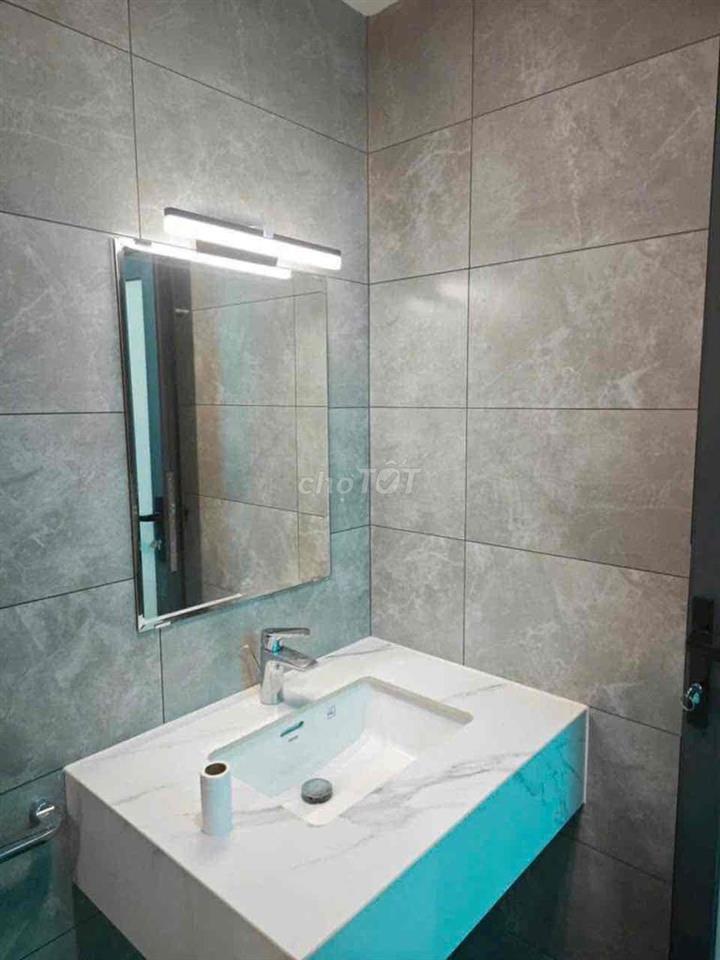 Nhà liền kề Làng Đại học abc , DT:6x15 . 2 lầu 3PN . 16tr/th