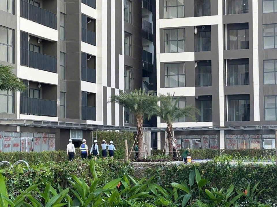 Bán căn 2pn2c view sông sài gòn giá chỉ 6,350 tỷ all in  xem nhà  0979 479 ***