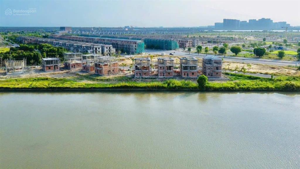 Siêu hiếm! căn biệt thự đơn lập sông lớn aqua city, gần tt quảng trường,tt thương mại 0979 479 ***