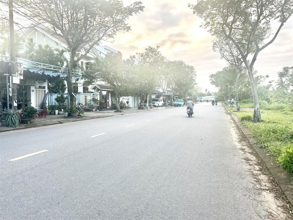 Bán đất đường 10m5 nguyễn hồng ánh phường hòa xuân view sông