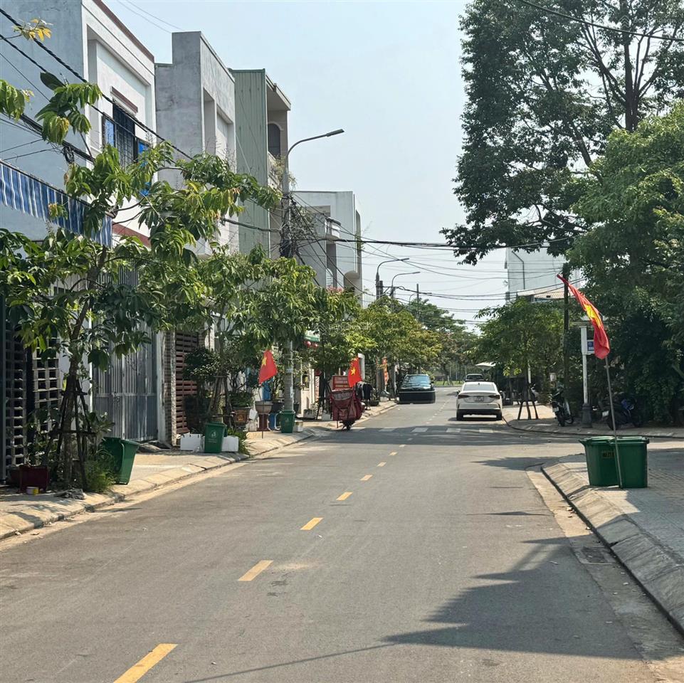 Bán nhà 3 tầng kẹp cống mặt tiền đường 29/3 hòa xuân