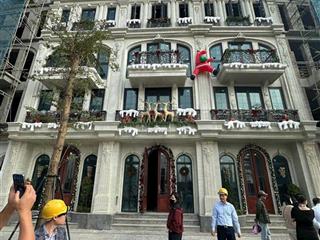 Chủ nhà cần tiền bán gấp căn ngoại giao rẻ hơn thị trường 10% bác nào mua  ngay nhé ạ