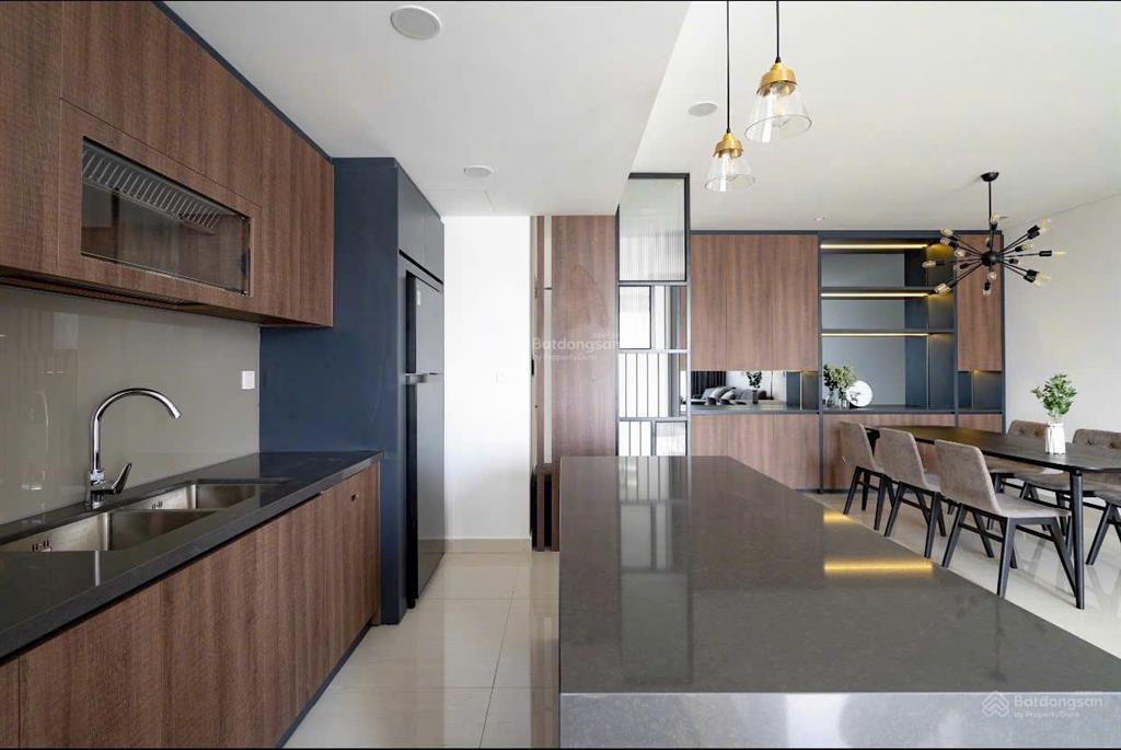 Cần bán căn hộ park view, phú mỹ hưng