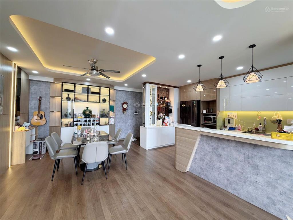 Cho thuê mỹ khánh 2 phú mỹ hưng 20 triệu