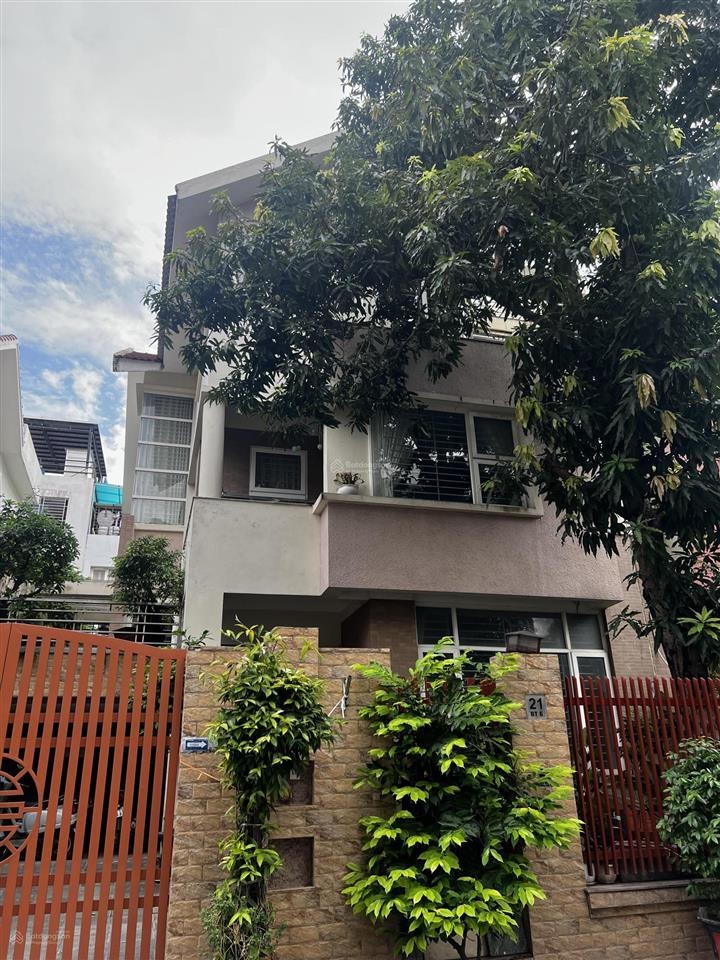 Cho thuê biệt thự văn phú. giá 12 triệu.  0903 388 ***