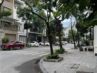 Cho thuê biệt thự văn phú. giá 12 triệu.  0903 388 ***