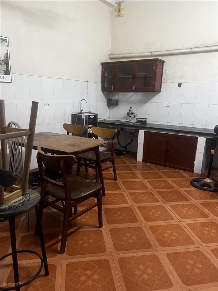 Cho thuê nhà 4 tầng lê hồng phong hà đông. giá 9 triệu. 0903 388 ***