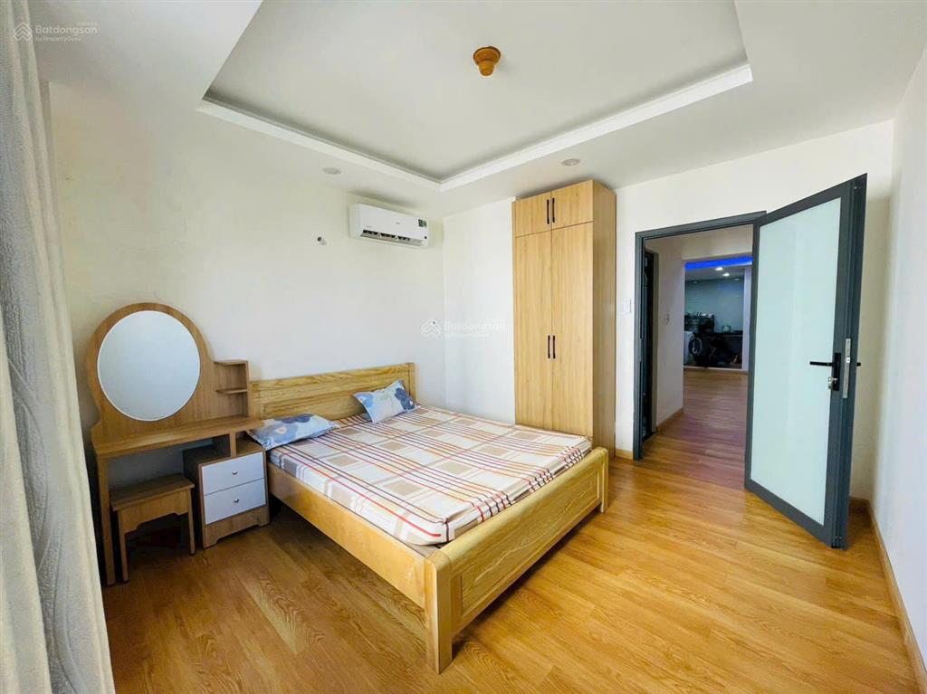 Em cần bán căn hộ chung cư seaview 4, phường 10, tpvt