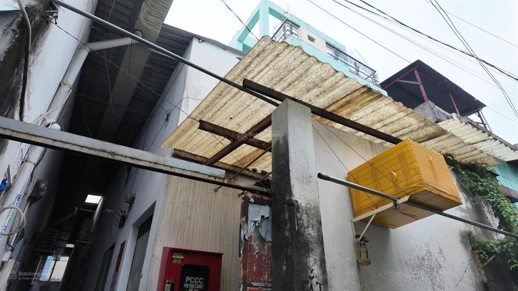4m x 19m, giá 4 tỷ thương lượng, đường đông hưng thuận 29