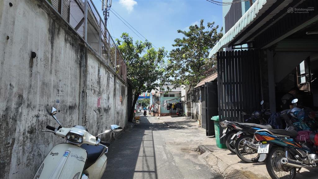 6m x 20m, phan văn hớn, giá 5,9 tỷ còn thương lượng