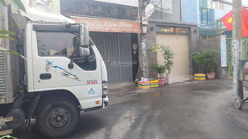 Bán nhà 4.15m x 15.5m (nở hậu 6.2m) đường 6m giá 4.3 tỷ sát trường chinh