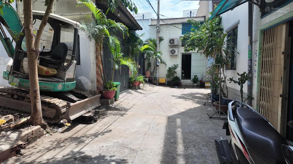 Phải nhanh, 5m x 13m, hẻm 74 phan văn hớn xe hơi vào nhà