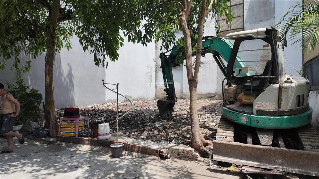 Phải nhanh, 5m x 13m, hẻm 74 phan văn hớn xe hơi vào nhà