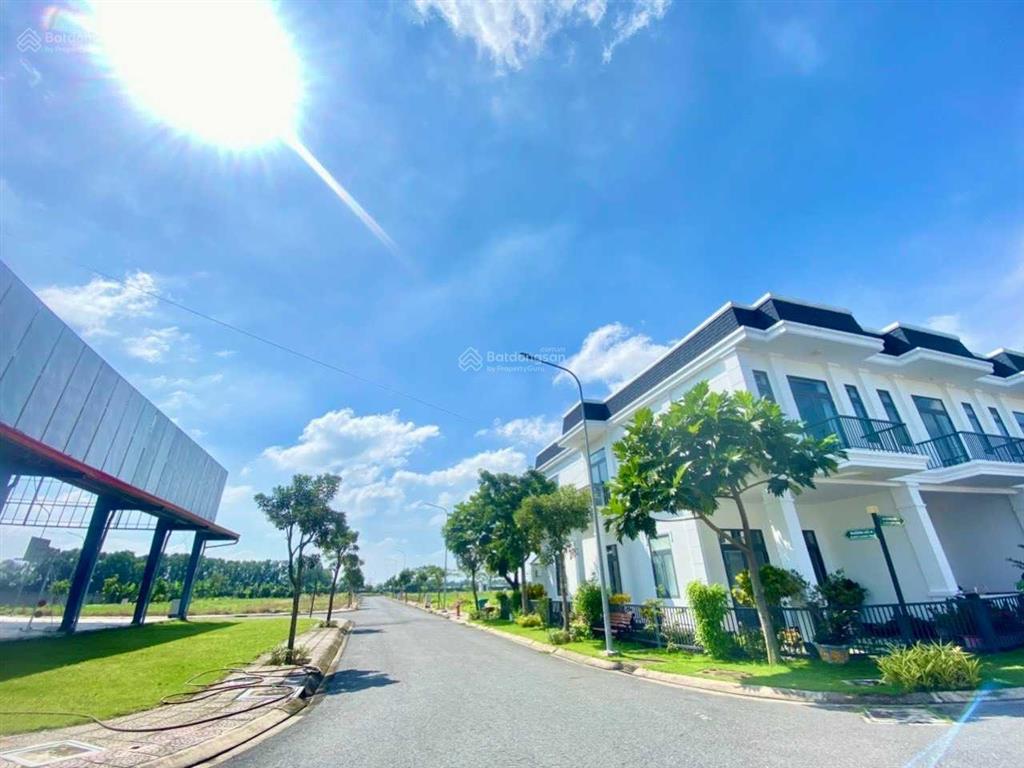 Chính chủ cần sang lại lô đất view osaka park da young town ngay vingroup 900ha. shr. xây dựng td