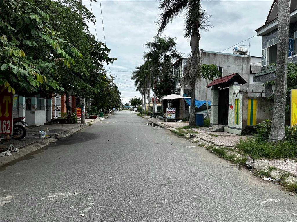 Tôi cần bán lại nền da thắng lợi central hill đã có sổ hồng riêng