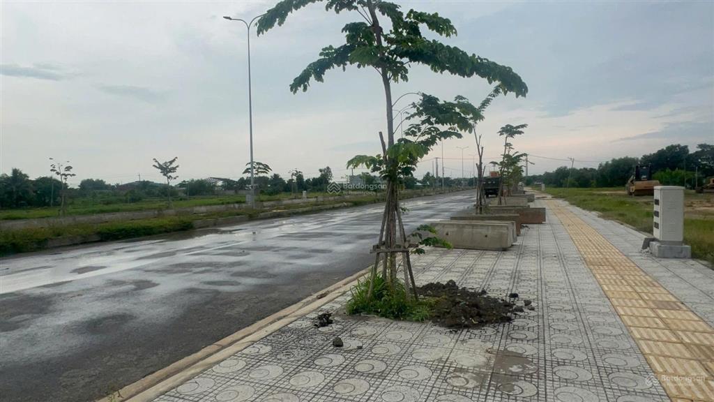 Bán đất nền tđc đt 823d, 2,65 tỷ/85m2 sổ hồng riêng đường tỉnh lộ giới 40m