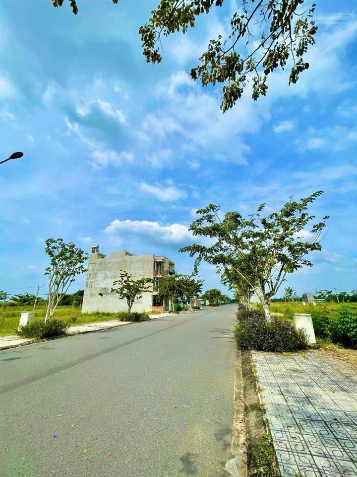 Bán đất nền dự án hưng long residence, 790 triệu, 85 m2 đối diện vingroup 900ha