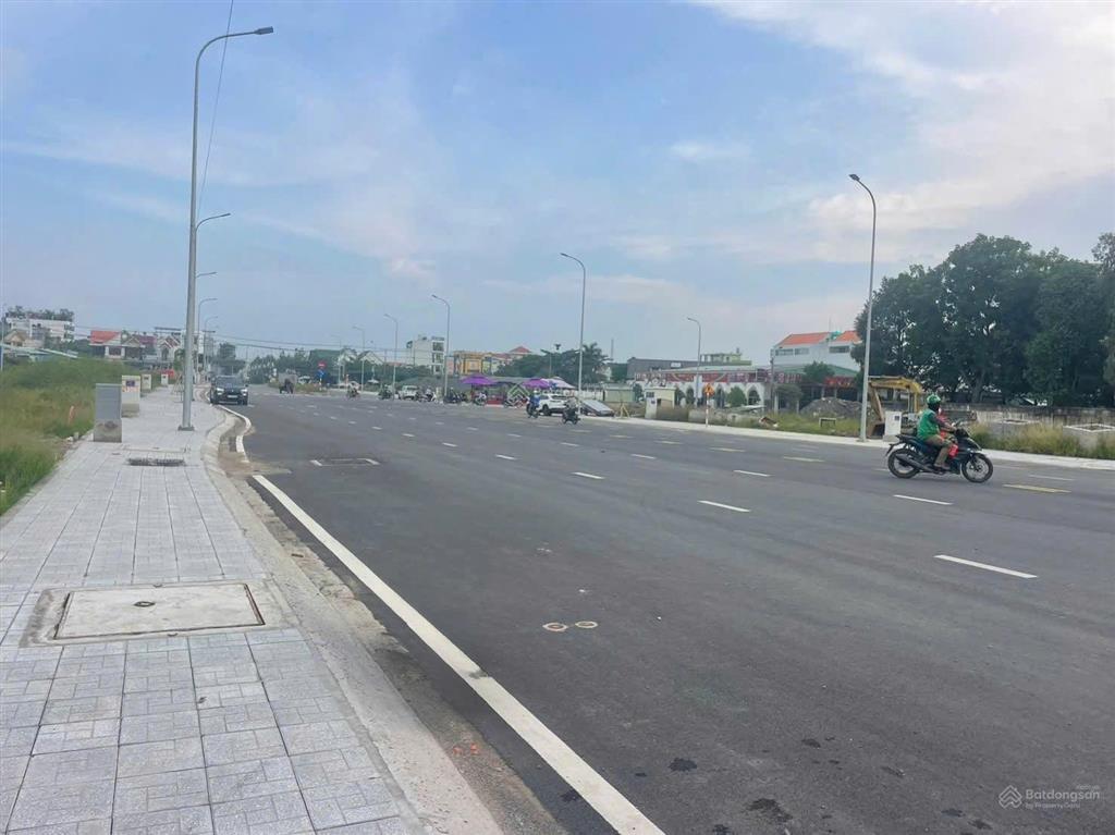 Bán đất nền tái định cư 830e, bến lức, 2,9 tỷ, 100m2 sổ hồng riêng