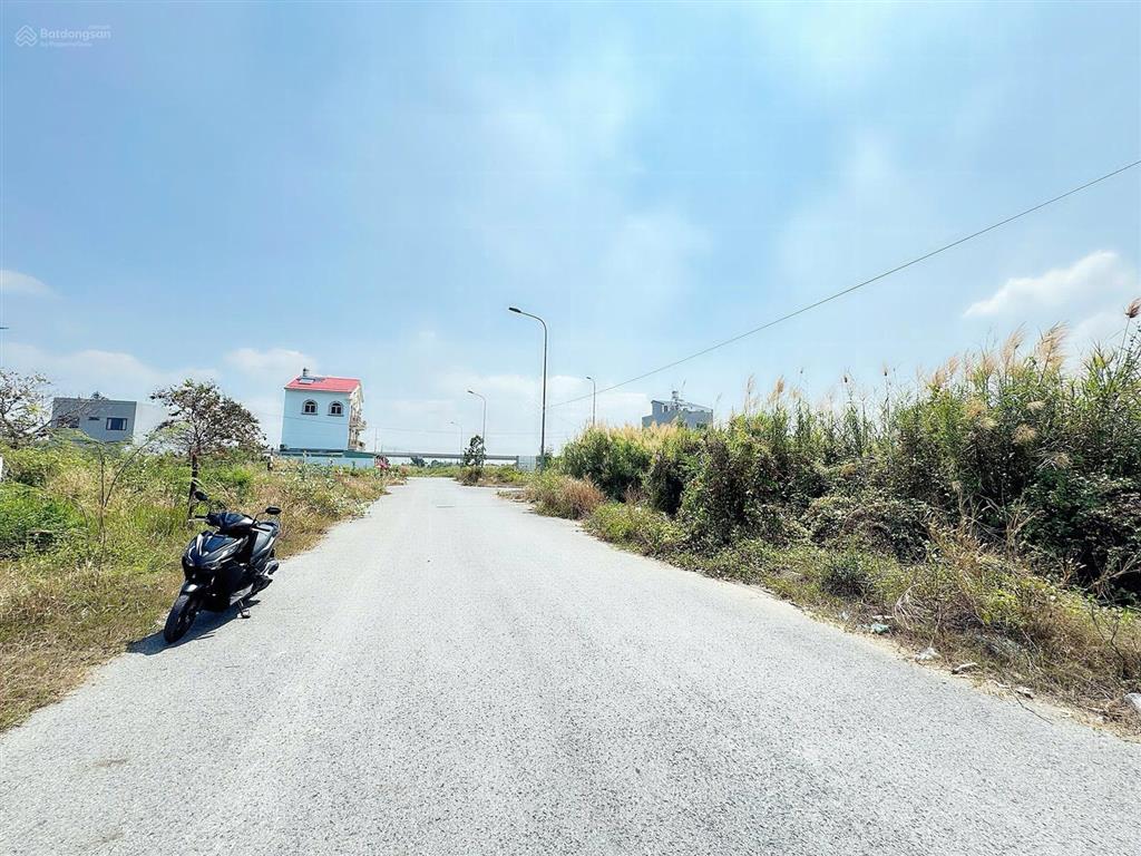 Chính chủ gửi cần bán nhanh nền 5x22m mt 1d đường 16m p long bình giá cực tốt chỉ 7,2 tỷ