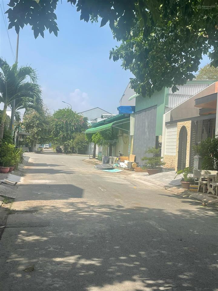 Chủ gửi cần bán gấp nền 7x21m mt 3c ngay trường học cạnh vinhomes, giá tốt chỉ 8 tỷ