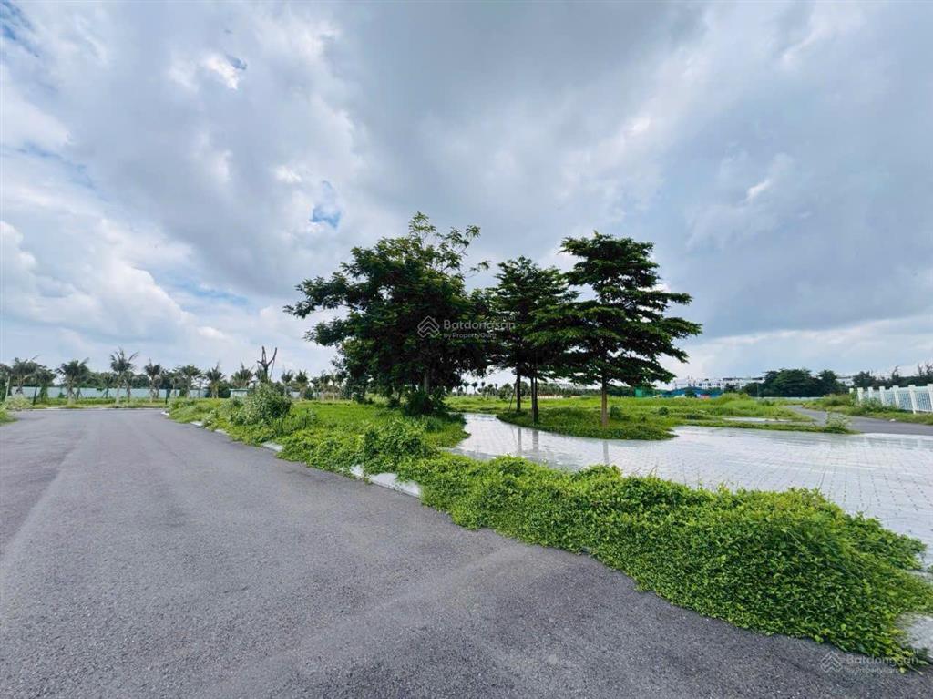 Bán đất nền suất tđc tại khu đô thị vạn phúc city giá tốt hiện tại chỉ 9,6 tỷ/95m2