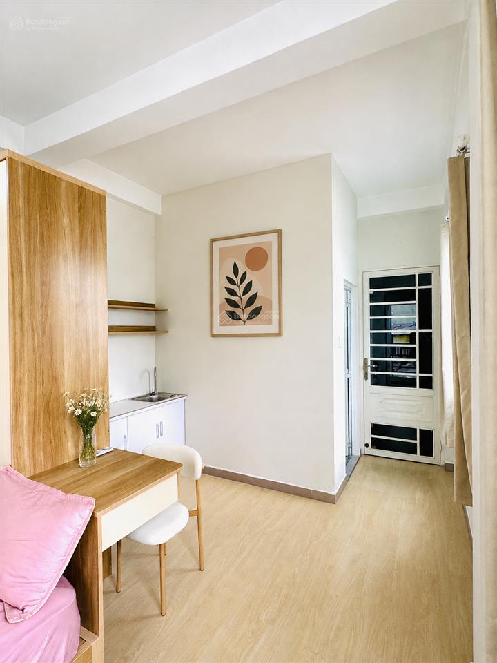 Cho thuê phòng ban công đẹp mới xây có sẵn nội thất, trương hán siêu
