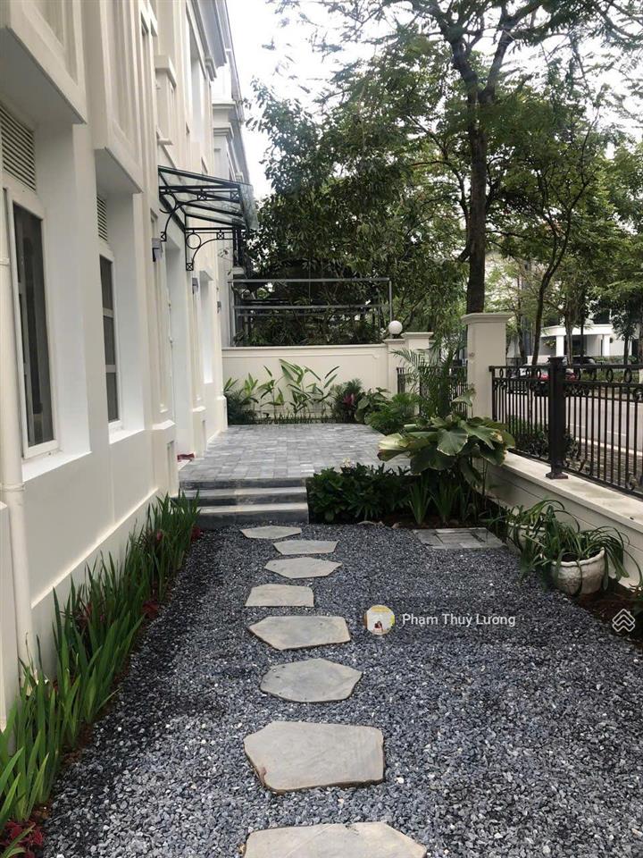 Bán biệt thự tại mailand hanoi city, 250 triệu/m2, diện tích 330 m2, đầy đủ nội thất. hàng hiếm!