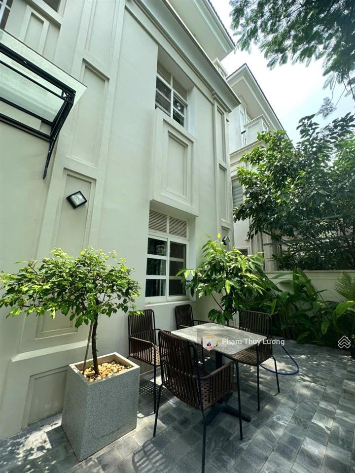 Bán biệt thự tại mailand hanoi city, 250 triệu/m2, diện tích 330 m2, đầy đủ nội thất. hàng hiếm!