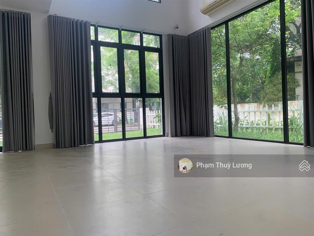 Cho thuê bt view hồ 300m2, 32 triệu vnd tại vinhomes thăng long, an khánh, hà nội