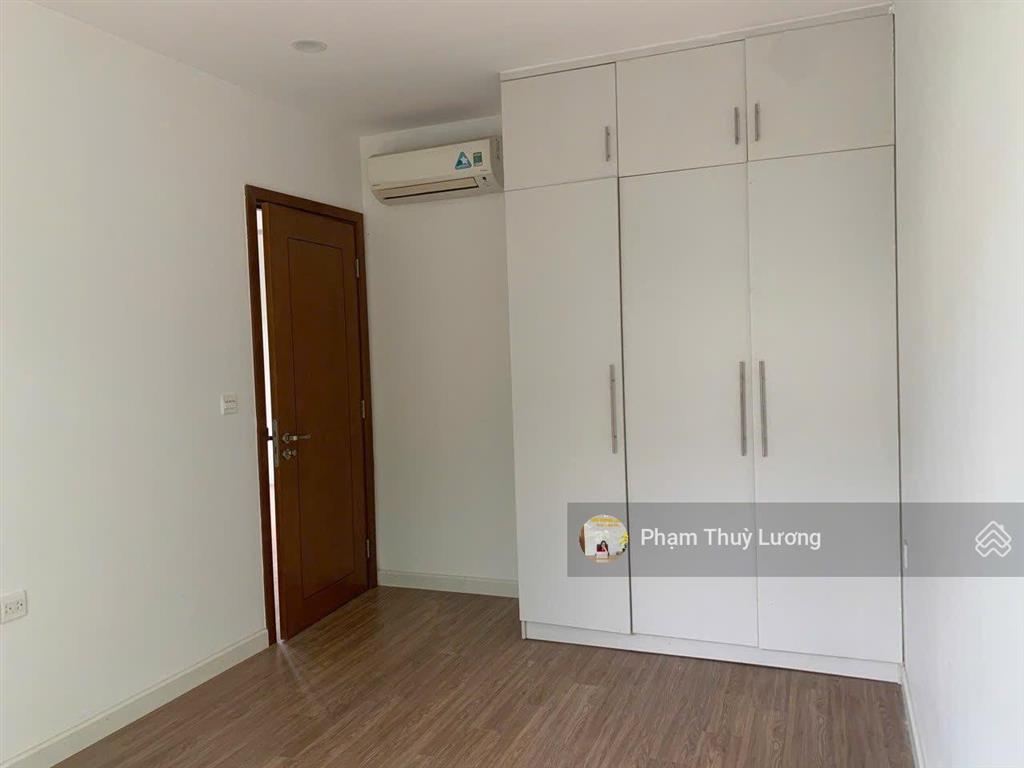 Cho thuê bt view hồ 300m2, 32 triệu vnd tại vinhomes thăng long, an khánh, hà nội