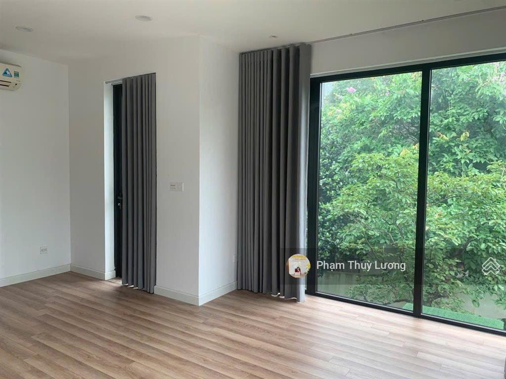 Cho thuê bt view hồ 300m2, 32 triệu vnd tại vinhomes thăng long, an khánh, hà nội