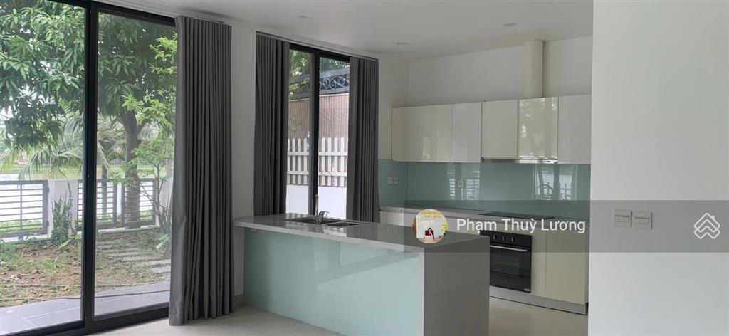 Cho thuê bt view hồ 300m2, 32 triệu vnd tại vinhomes thăng long, an khánh, hà nội