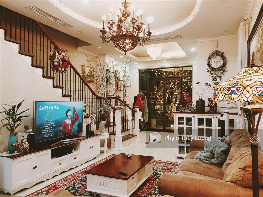 Cho thuê gấp bt 6pn 5wc tại vinhomes thăng long, giá 24 triệu, 154m2
