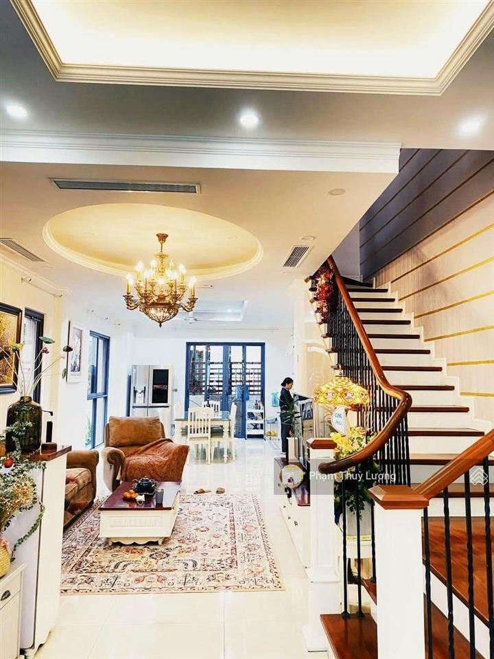 Cho thuê gấp bt 6pn 5wc tại vinhomes thăng long, giá 24 triệu, 154m2