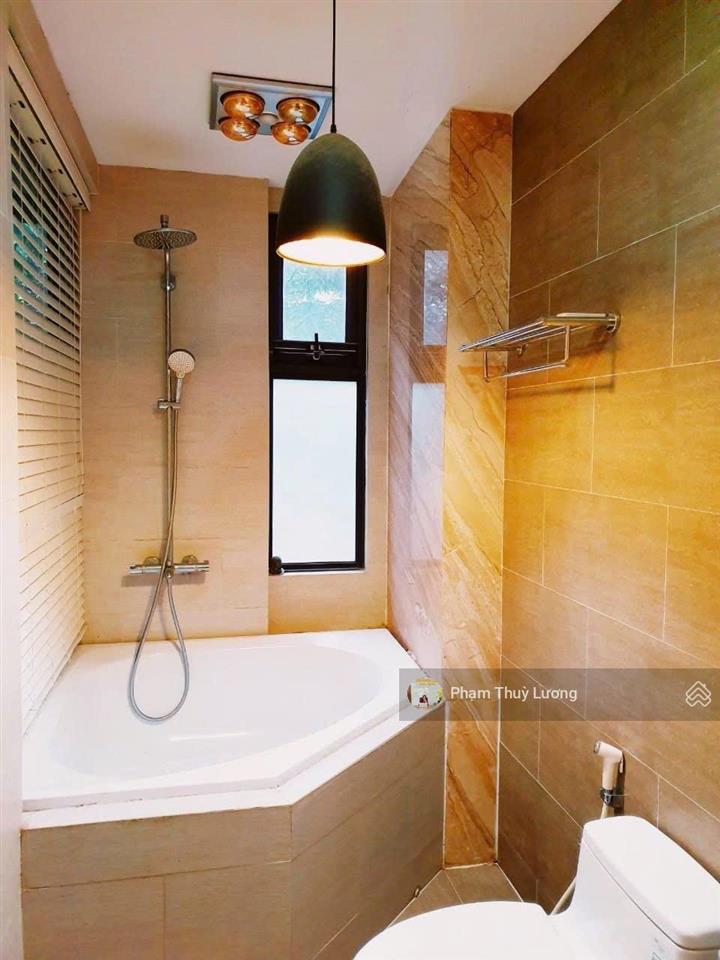 Cho thuê gấp bt 6pn 5wc tại vinhomes thăng long, giá 24 triệu, 154m2