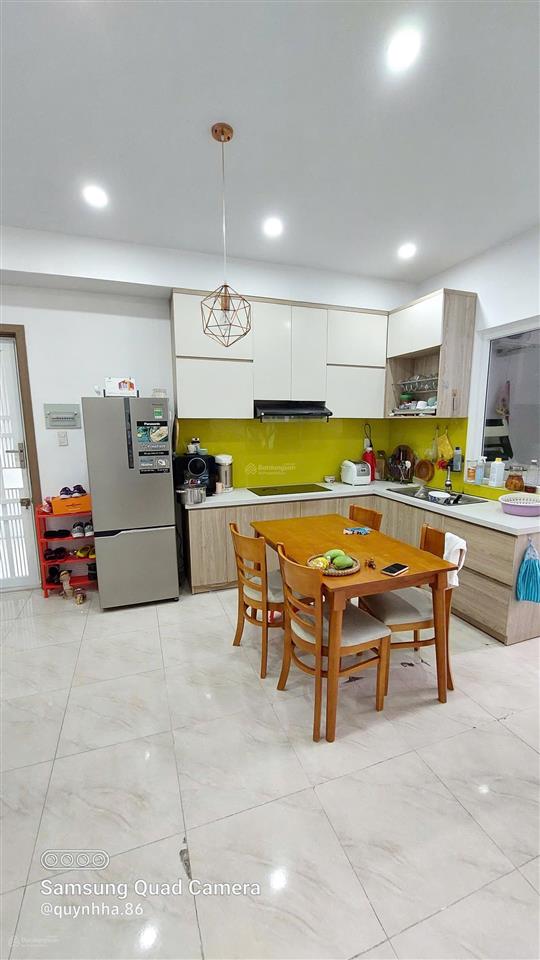Chính chủ bán căn góc 20 tòa oc1b 3,2 tỷ 66m2 view thoáng. căn góc số lượng ít. 0931 354 ***