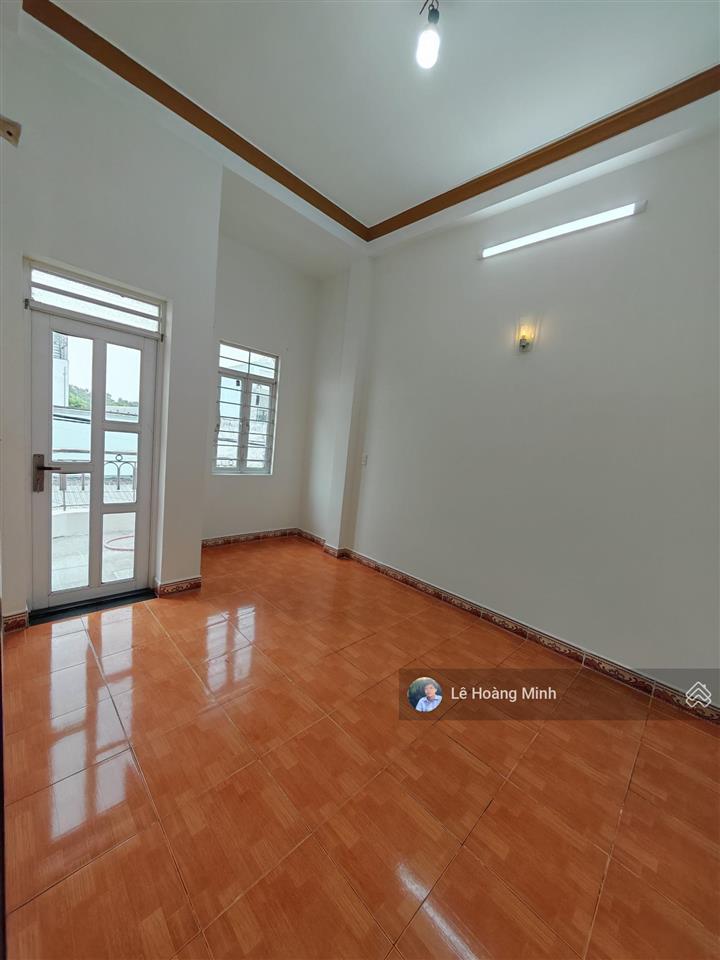 Bán gấp nhà 98m2 trệt hai lầu + 6 phòng trọ đường 8m bình hòa 24, giáp ranh bình chiểu thủ đức
