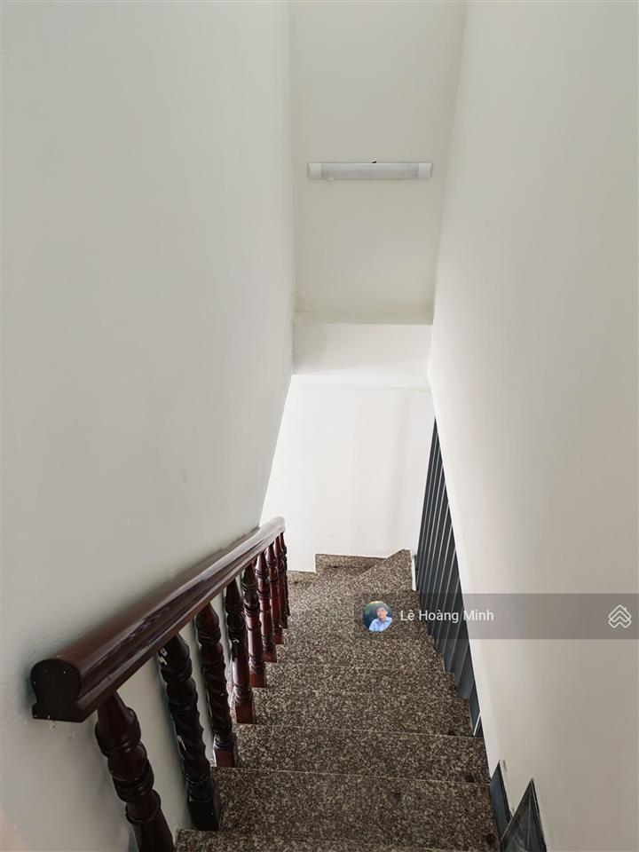 Bán gấp nhà 98m2 trệt hai lầu + 6 phòng trọ đường 8m bình hòa 24, giáp ranh bình chiểu thủ đức