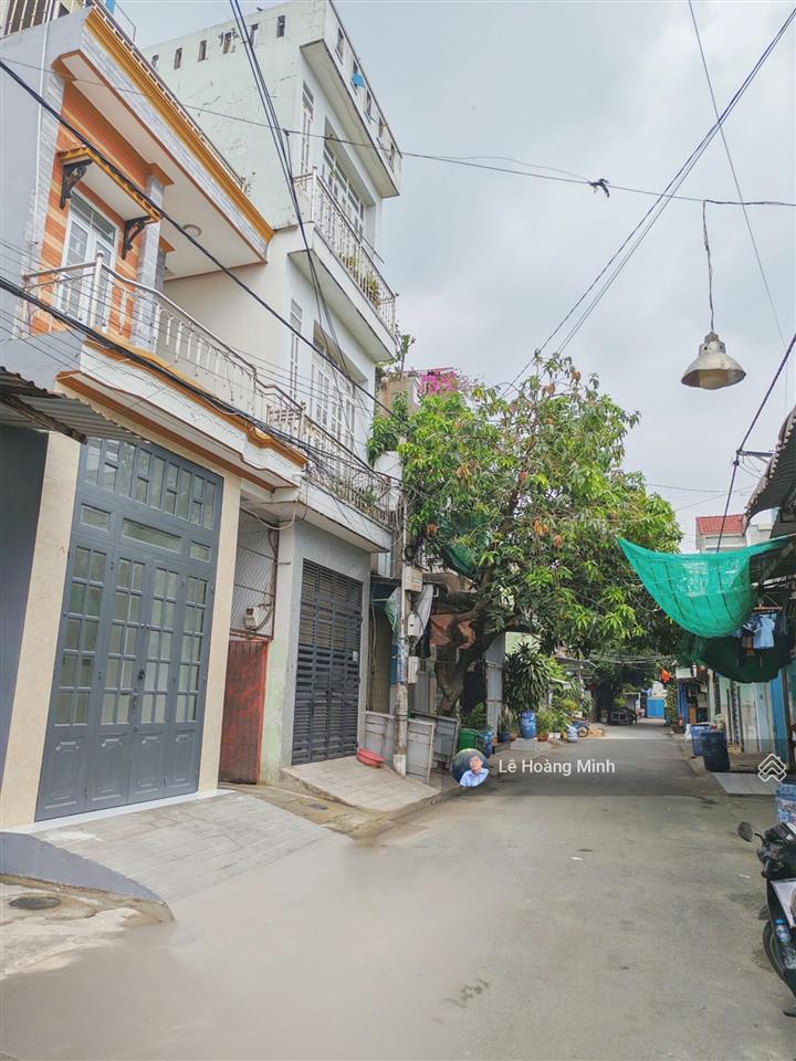 Bán gấp nhà 98m2 trệt hai lầu + 6 phòng trọ đường 8m bình hòa 24, giáp ranh bình chiểu thủ đức